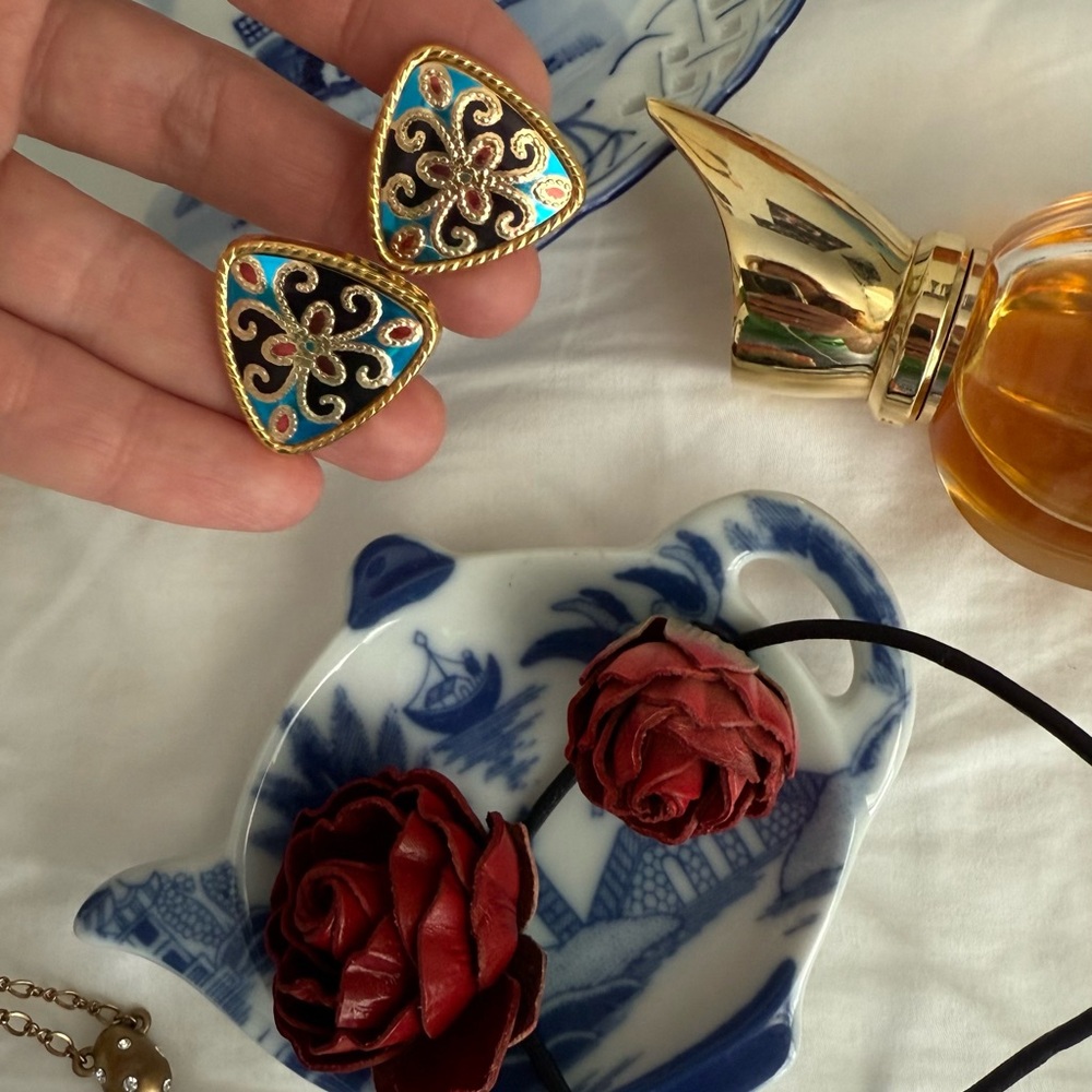 Vintage  Blue & Gold Color Earrings Clips